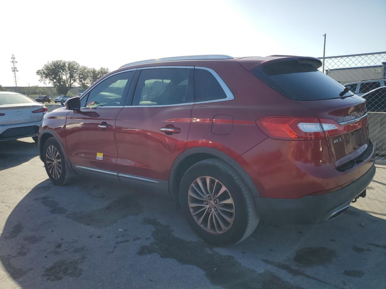 2016 Lincoln MKX - Image 2