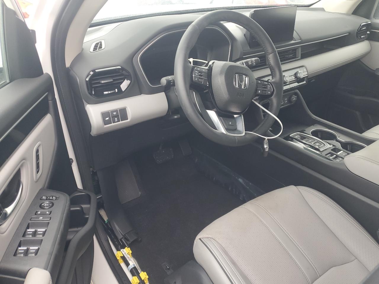 2024 Honda Pilot - Image 8