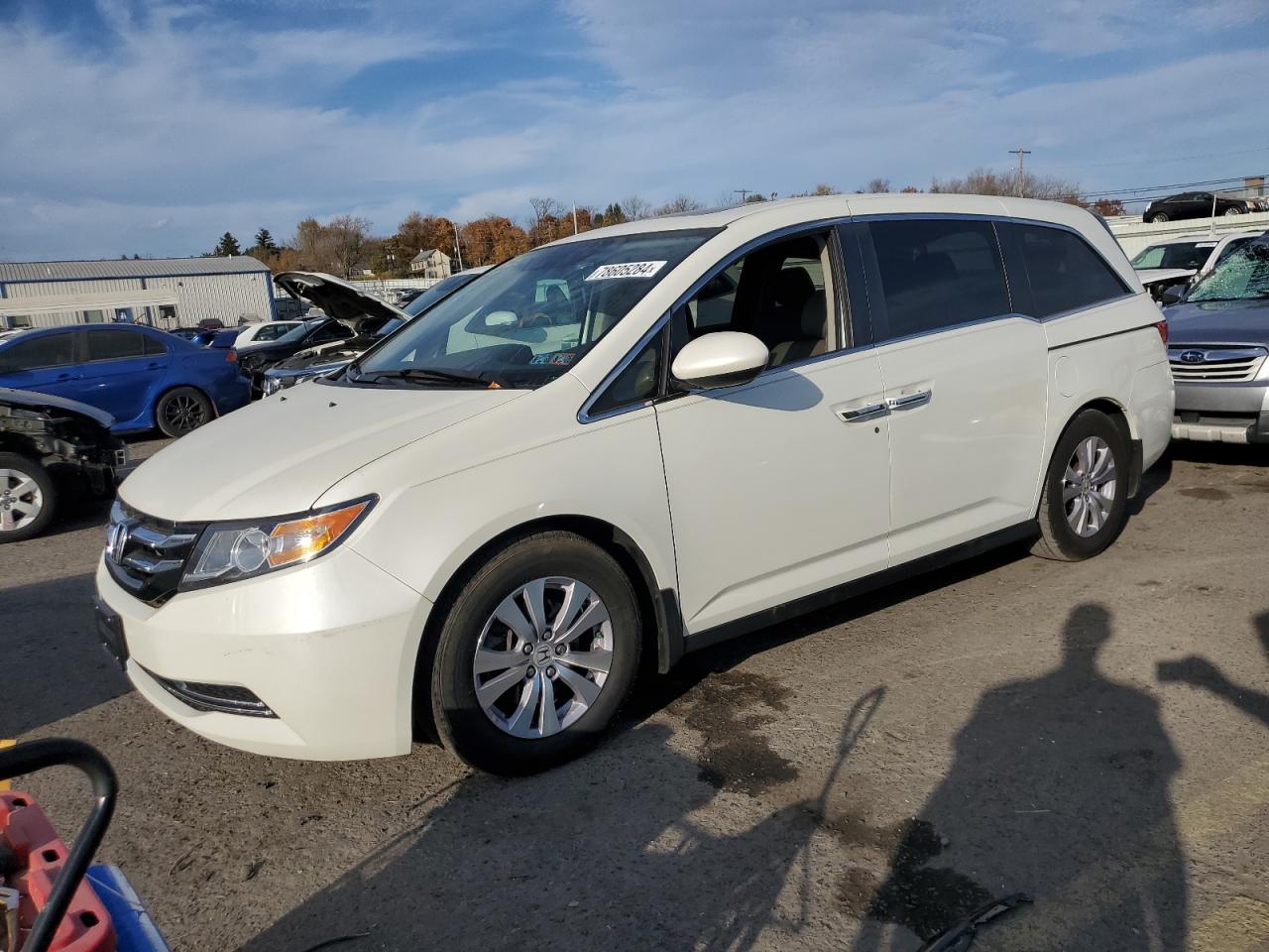 2017 Honda Odyssey - Image 1