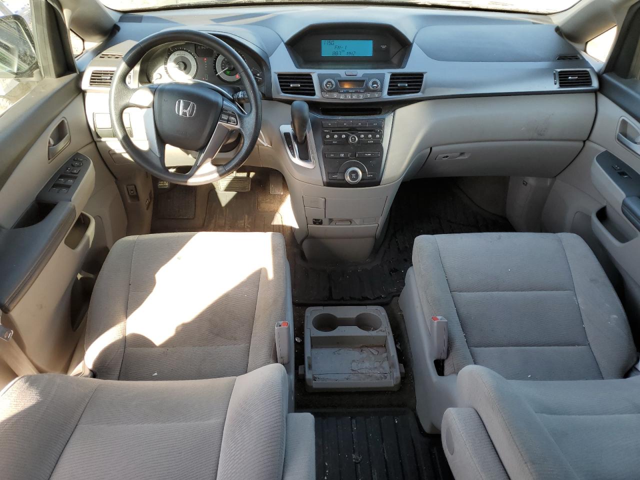 2012 Honda Odyssey - Image 8
