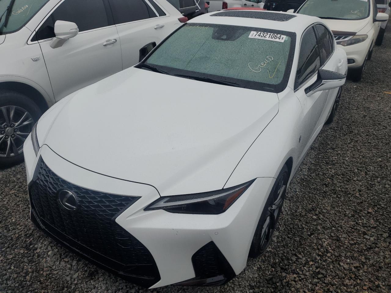 2022 Lexus IS - Image 5