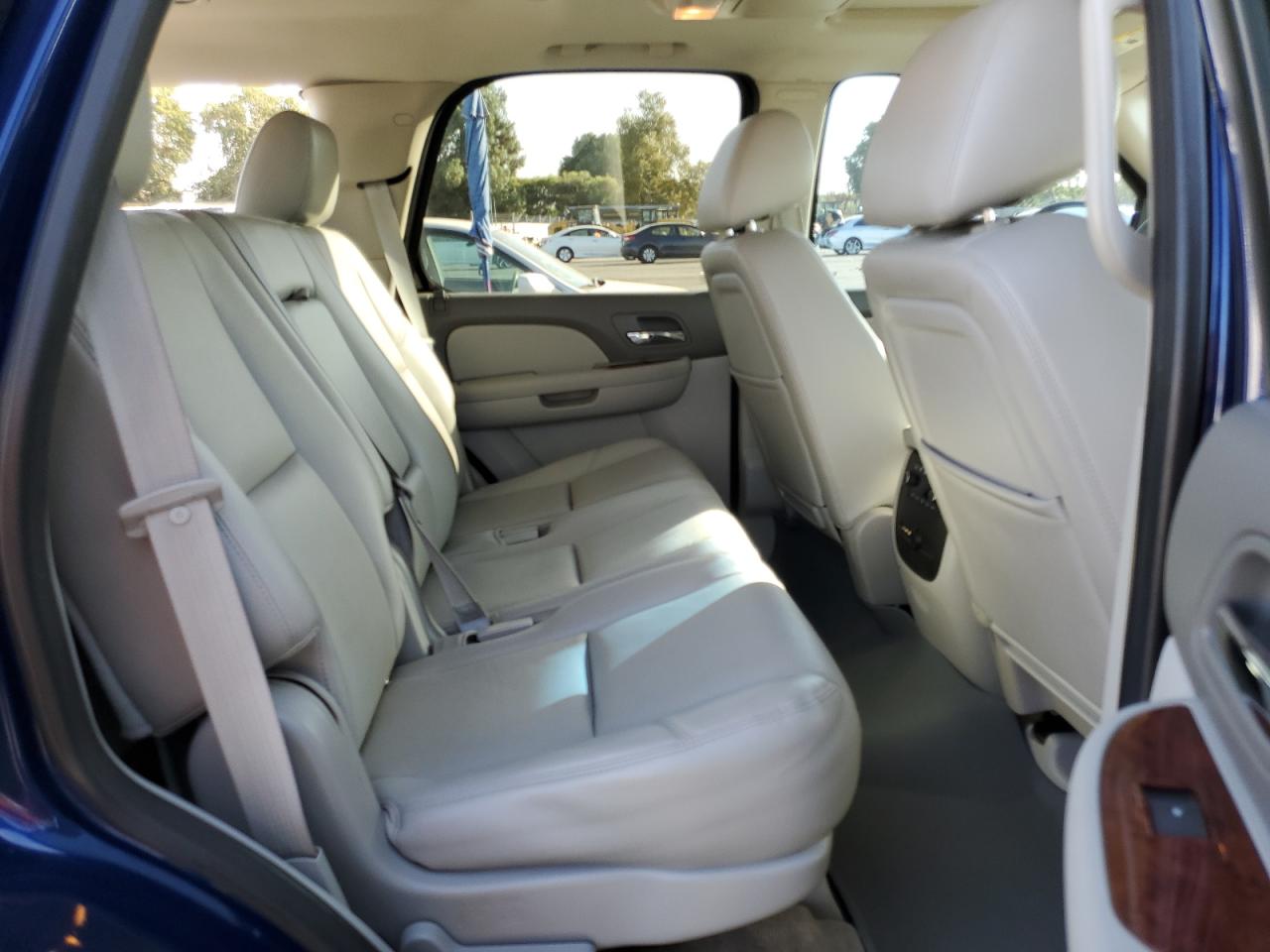 2012 Chevrolet Tahoe - Image 11