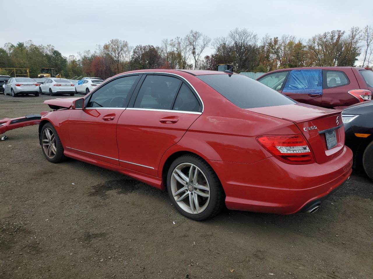 VIN WDDGF8ABXDA820538 2013 MERCEDES-BENZ C-CLASS no.2