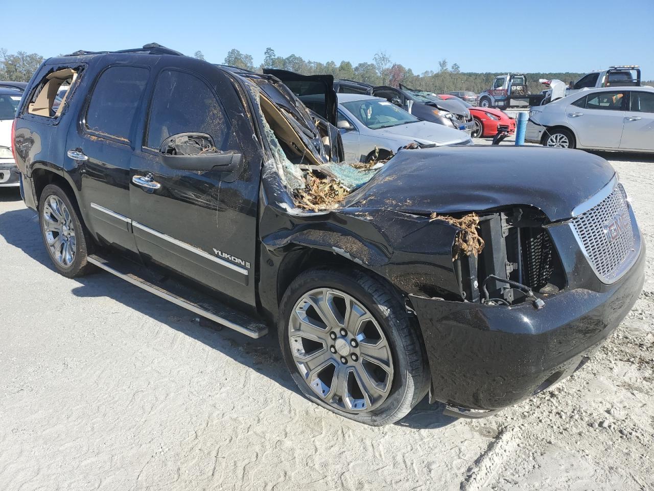 2009 GMC Yukon - Image 4