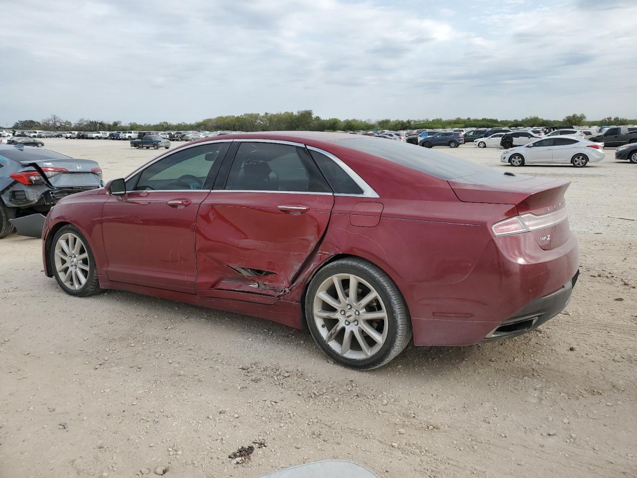 2015 Lincoln MKZ - Image 2