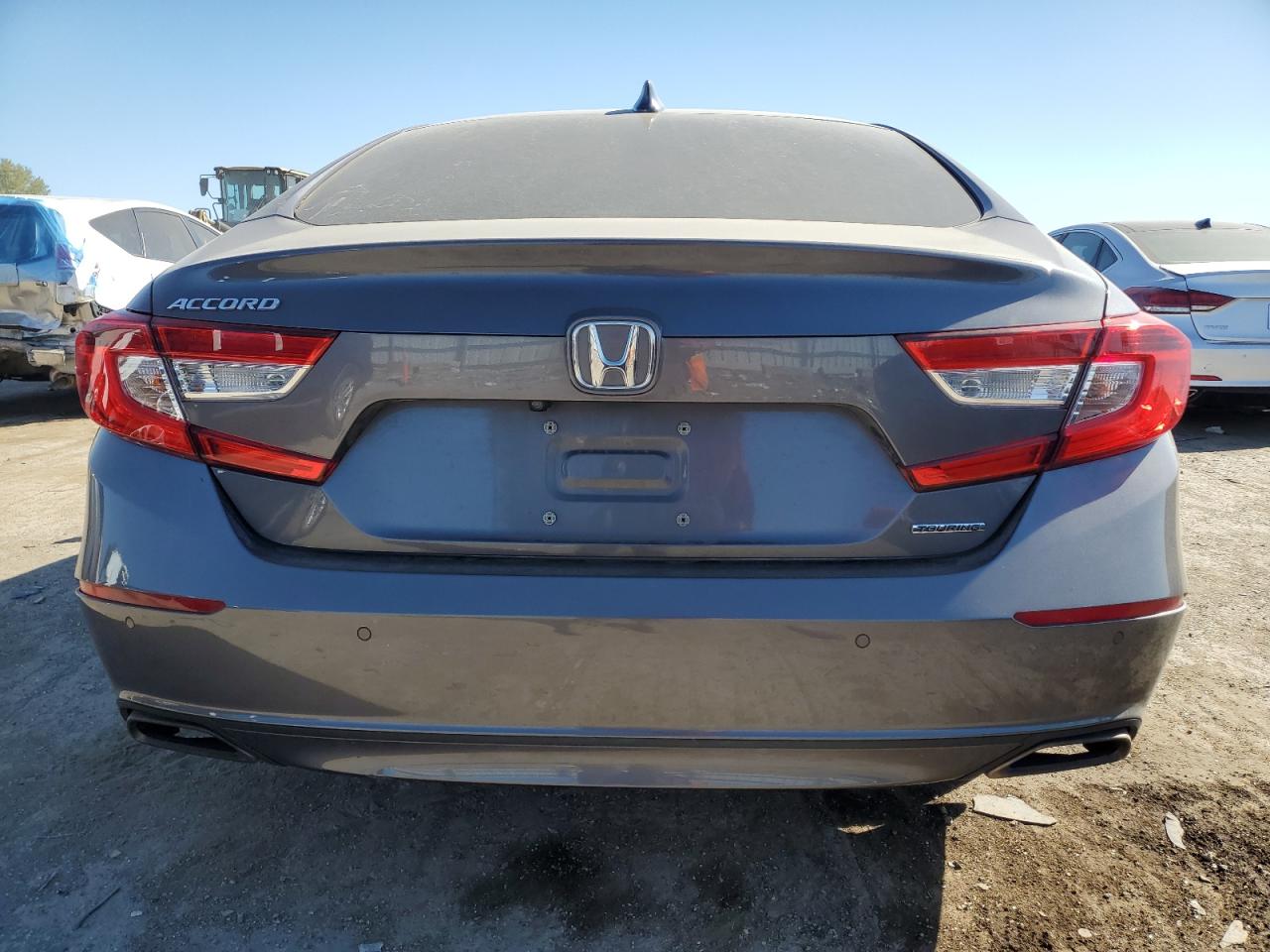 1HGCV1F98JA076797 2018 Honda Accord Touring