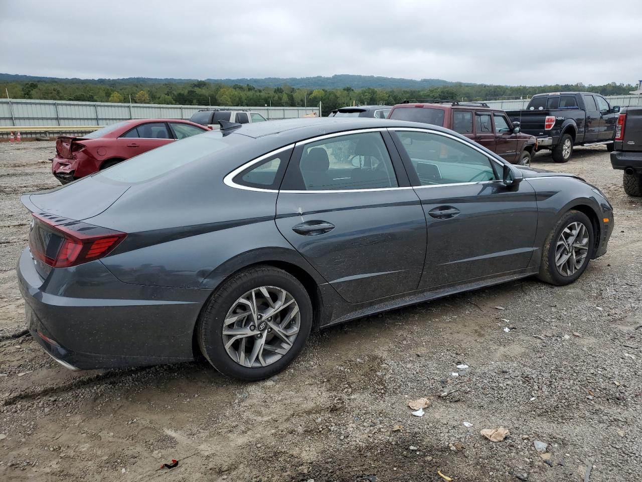 2022 Hyundai Sonata - Image 3