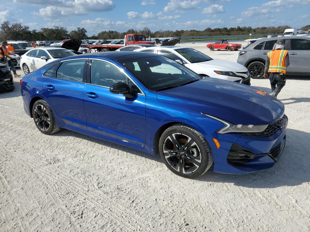 2024 Kia K5 - Image 4