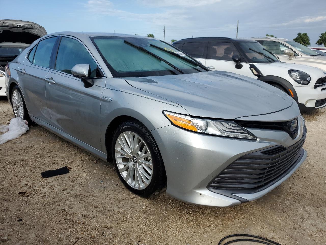 2020 Toyota Camry - Image 4