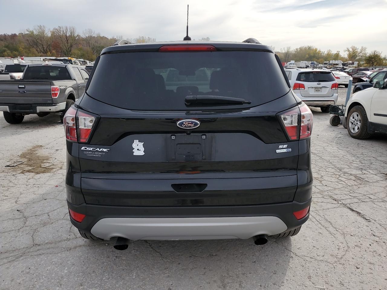 2017 Ford Escape Se VIN: 1FMCU9GD5HUD95565 Lot: 76235704