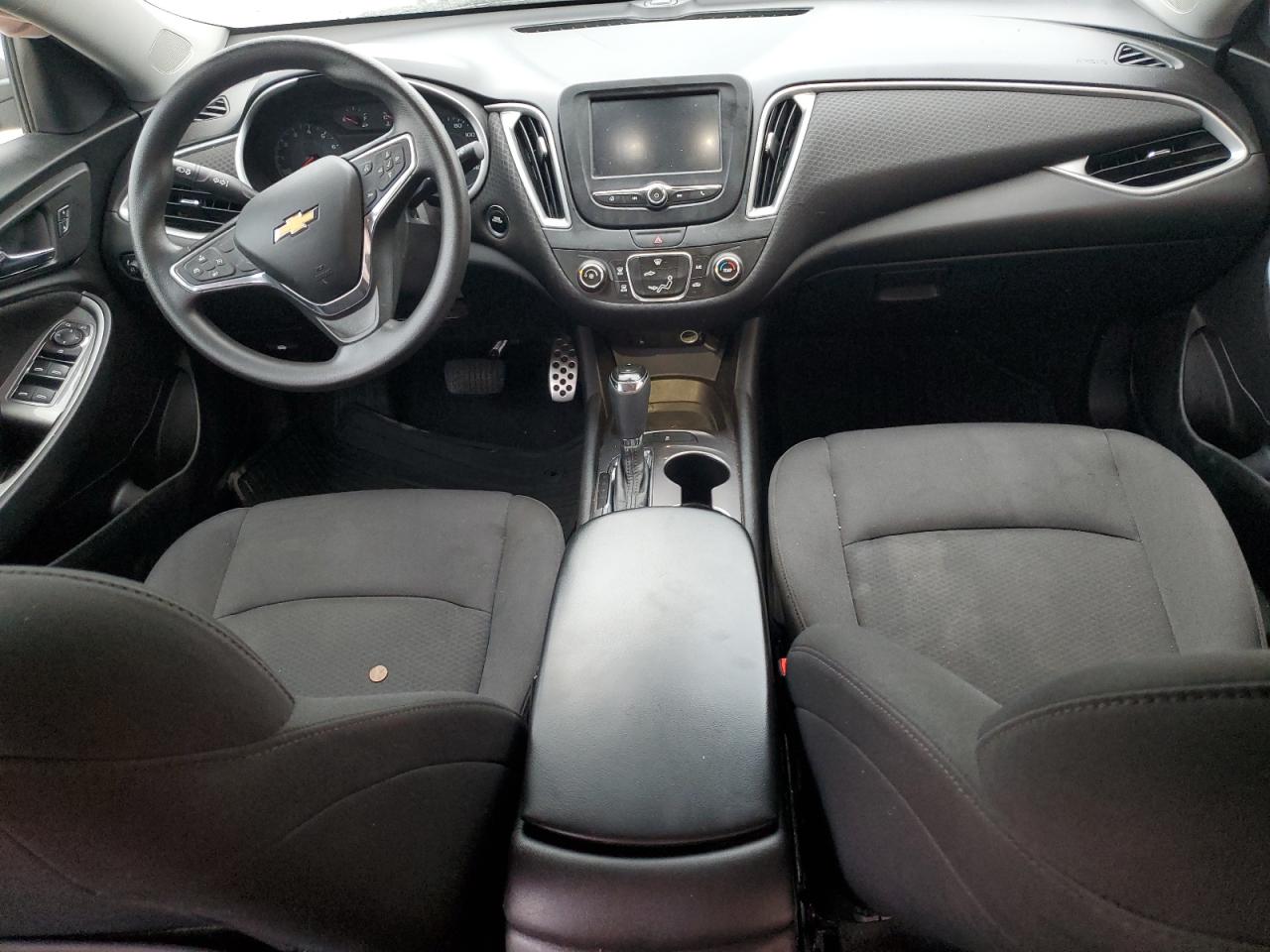2016 Chevrolet Malibu - Image 8