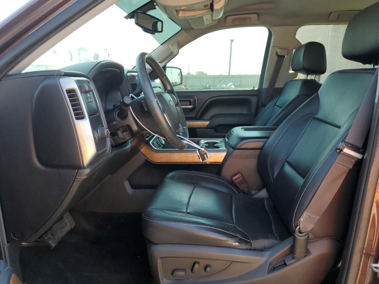 2016 Chevrolet Silverado - Image 7