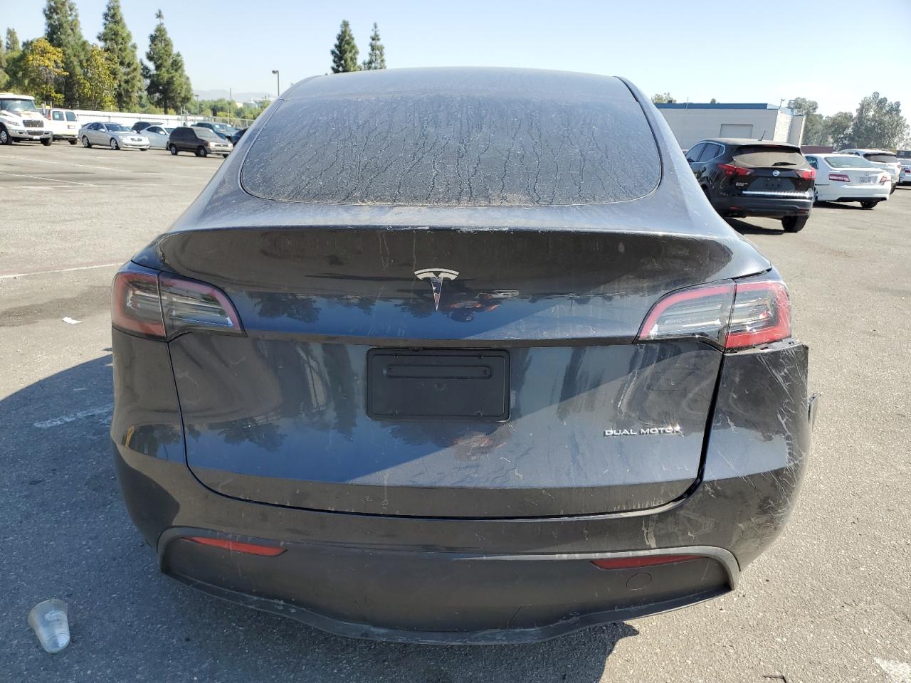 2024 Tesla Model Y VIN: 7SAYGDEE5RA233073 Lot: 73835614