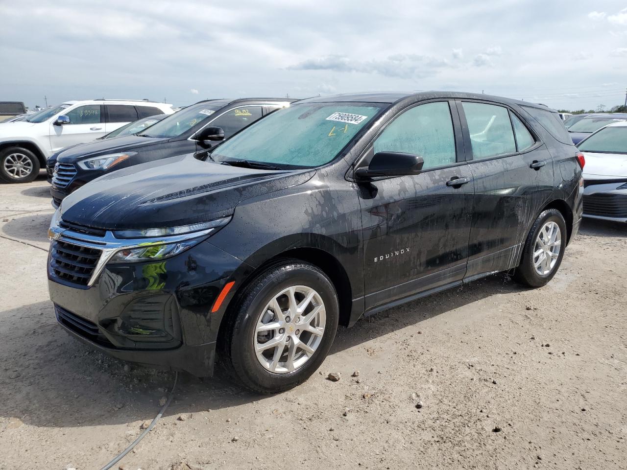 2022 Chevrolet Equinox - Image 1