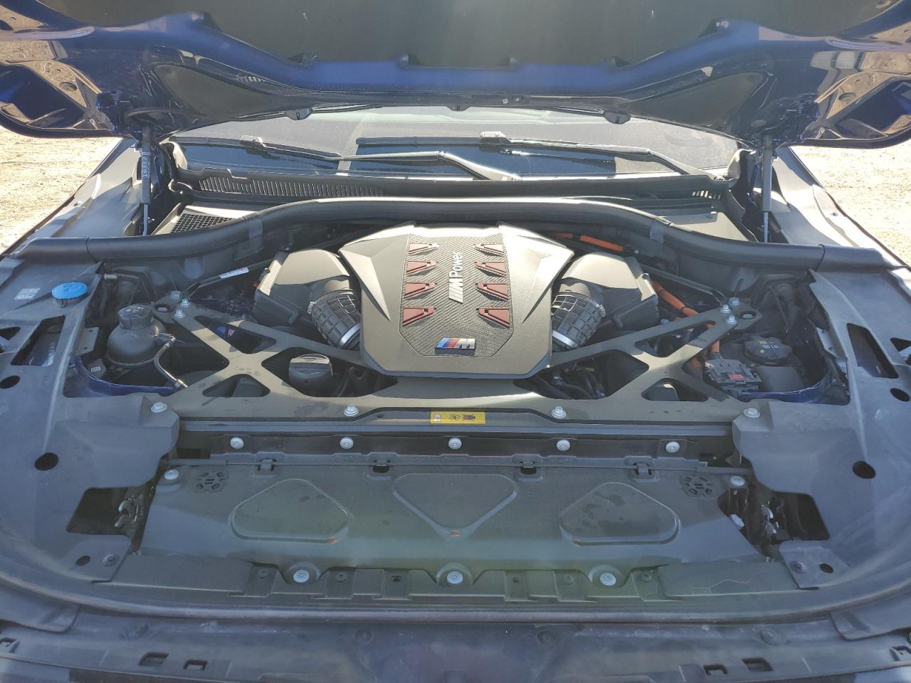 2023 BMW XM - Image 14