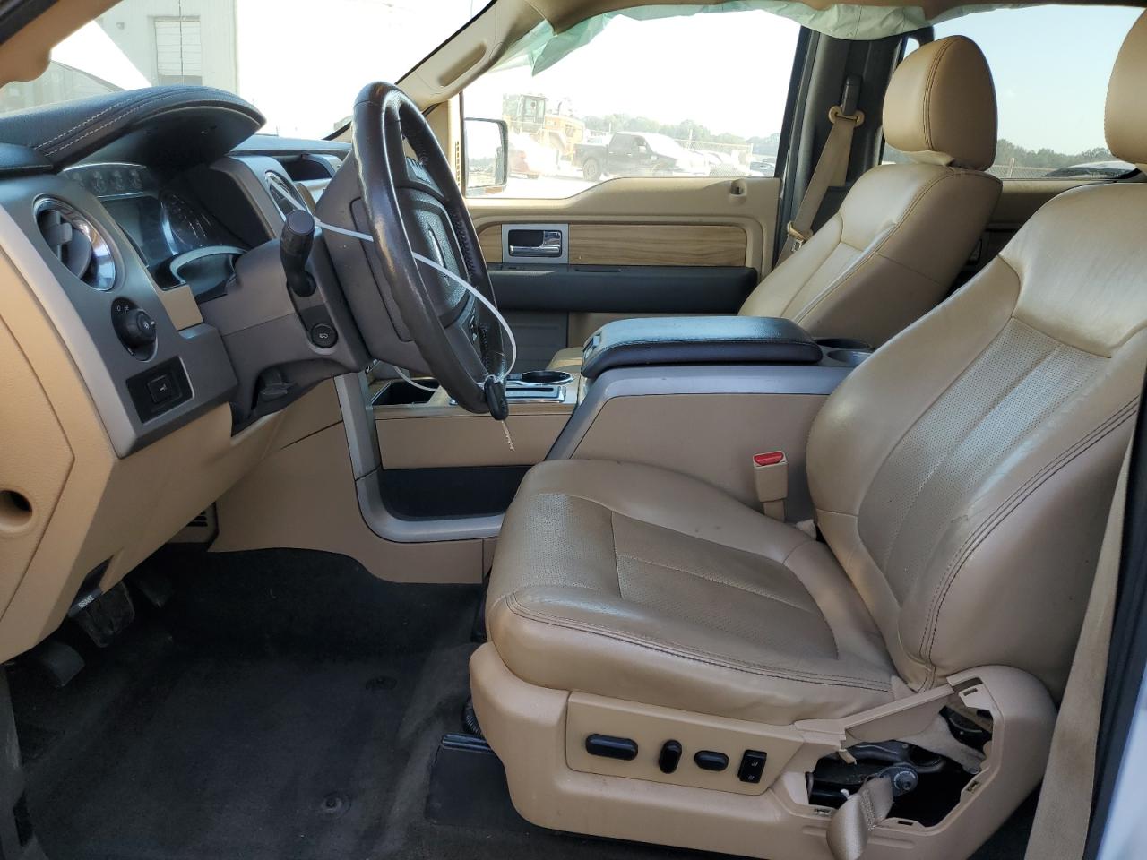 2011 Ford F-150 - Image 7