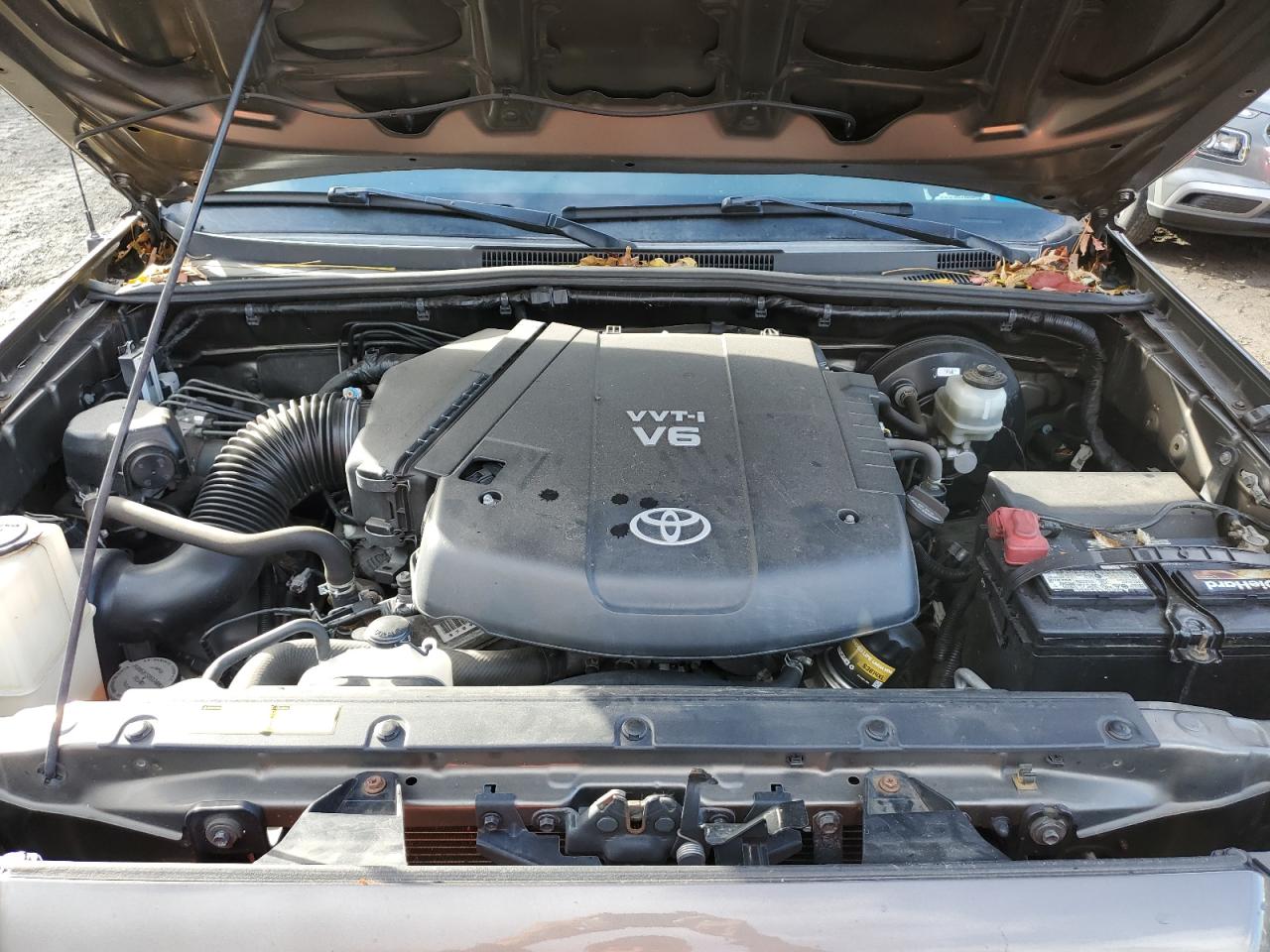 2012 Toyota Tacoma - Image 11