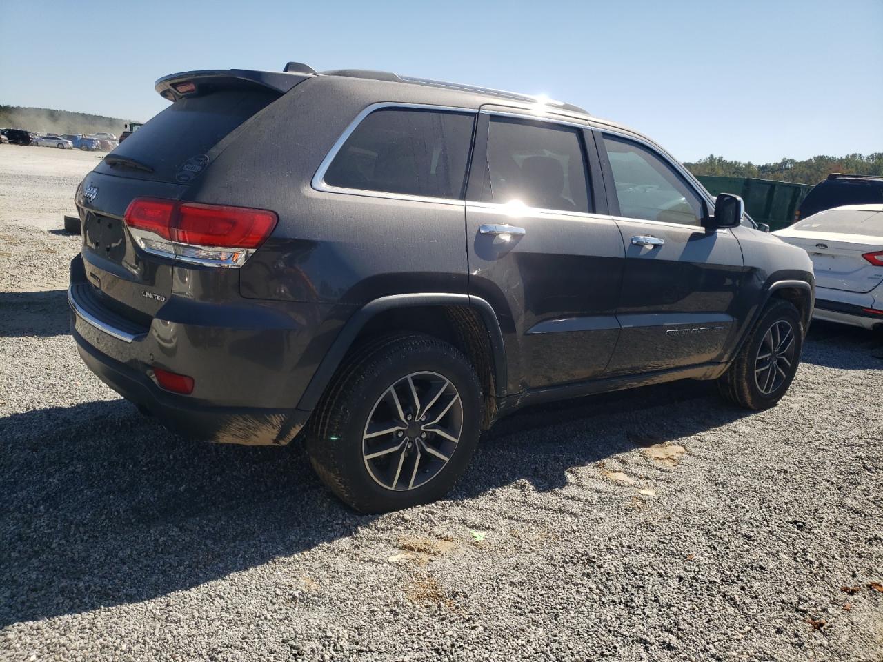 2019 Jeep Grand Cherokee - Image 3