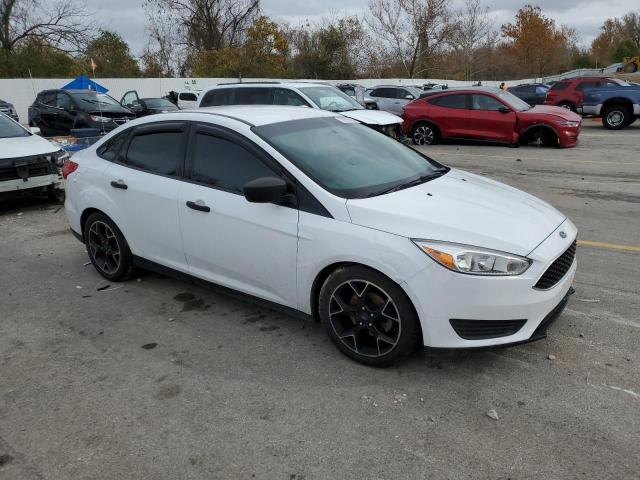 Седаны FORD FOCUS 2015 Белы