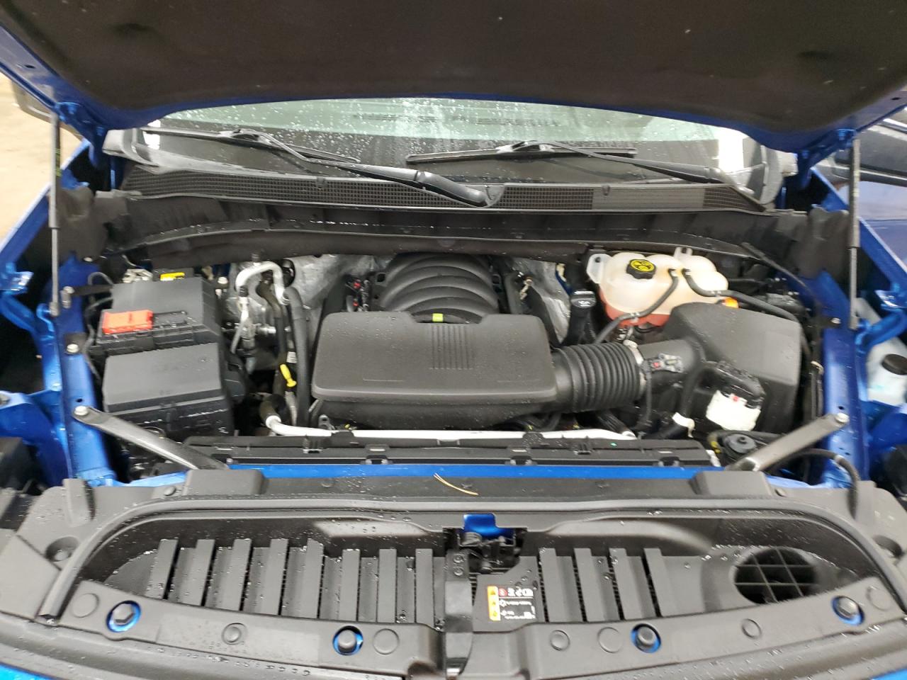 2022 Chevrolet Silverado - Image 11