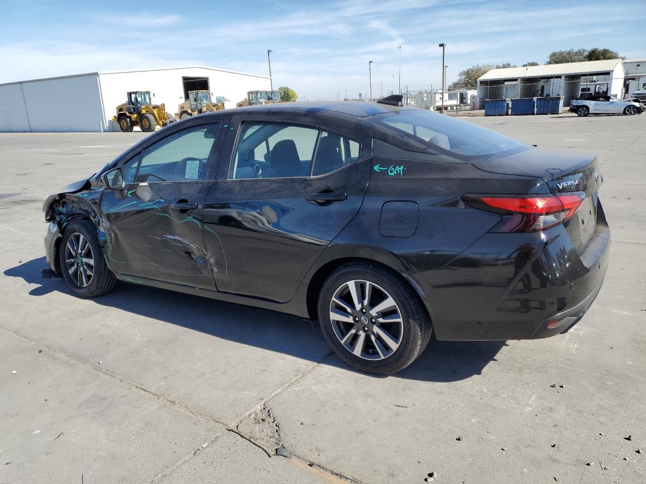 2021 Nissan Versa - Image 2