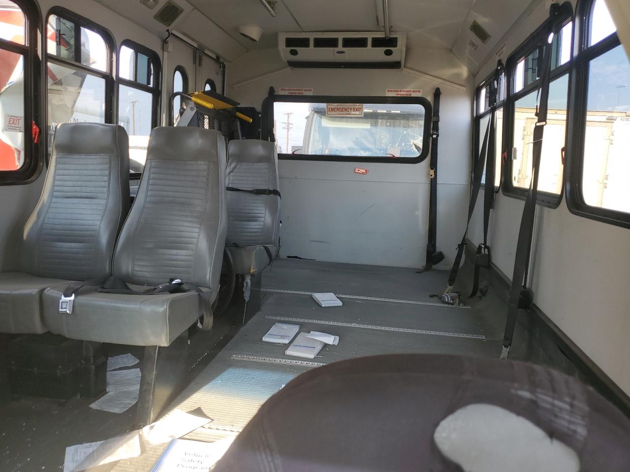 2008 Ford Econoline - Image 11