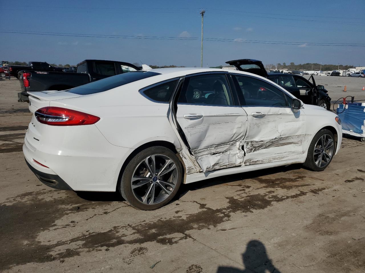 2020 Ford Fusion - Image 3