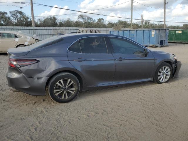 4T1C11AK1MU568963 Toyota Camry LE 3