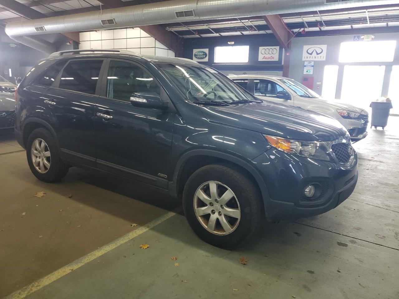 2011 Kia Sorento - Image 4