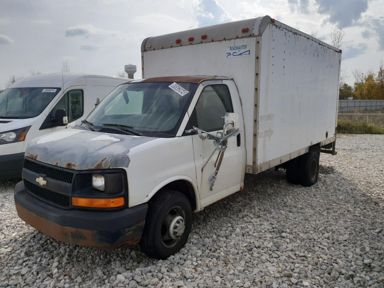 2003 Chevrolet Express - Image 1