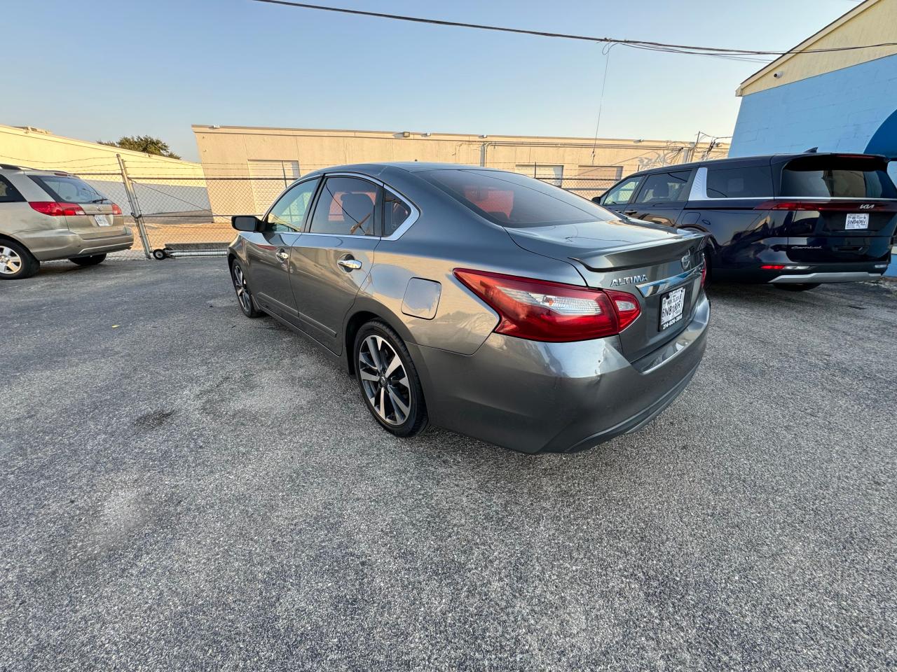 2016 Nissan Altima - Image 3