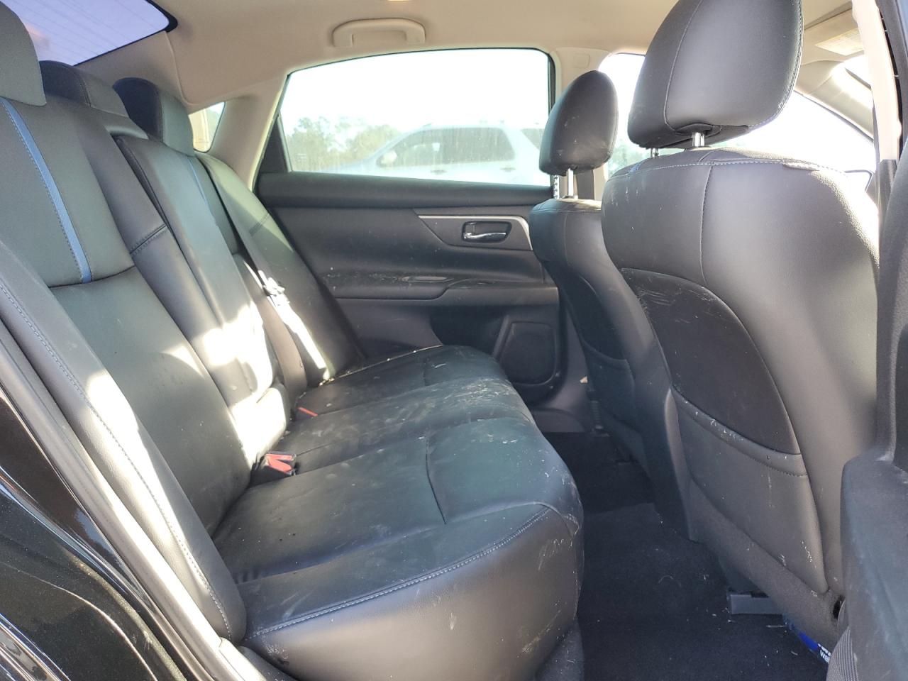 2018 Nissan Altima - Image 10