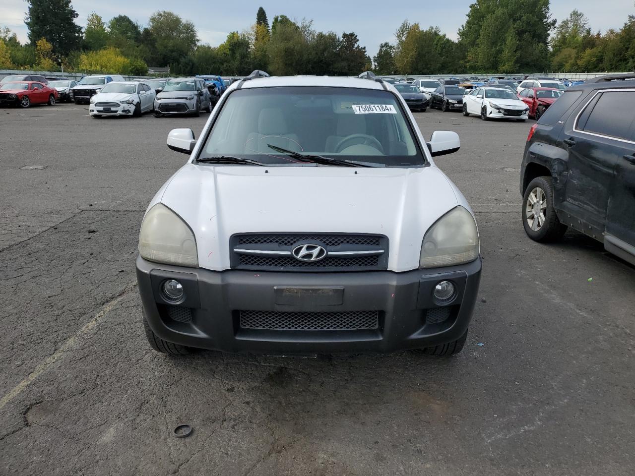 2005 Hyundai Tucson - Image 5