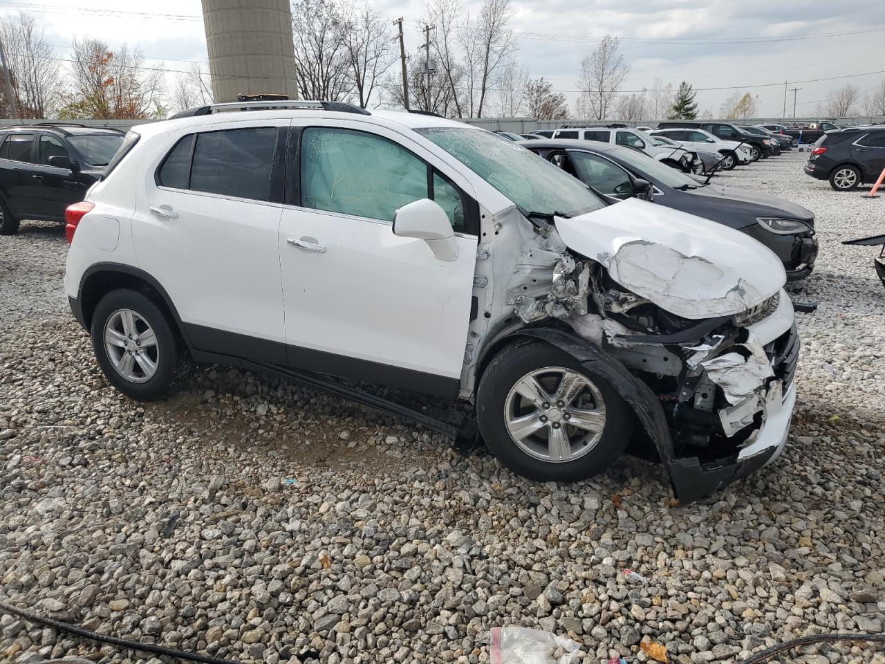 VIN 3GNCJLSB6HL264095 2017 CHEVROLET TRAX no.4