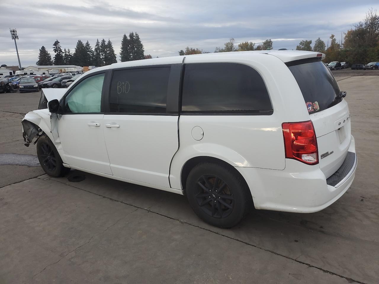 2019 Dodge Caravan - Image 2