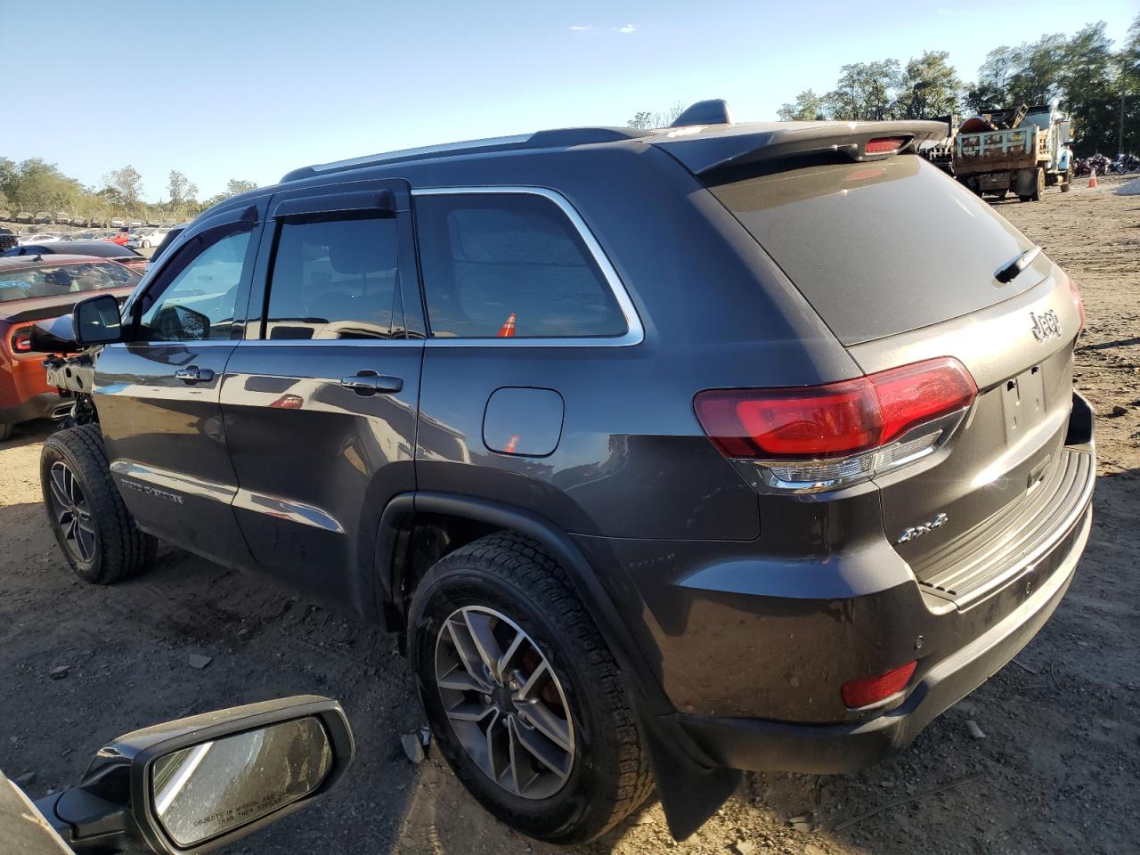 2020 Jeep Grand Cherokee - Image 2