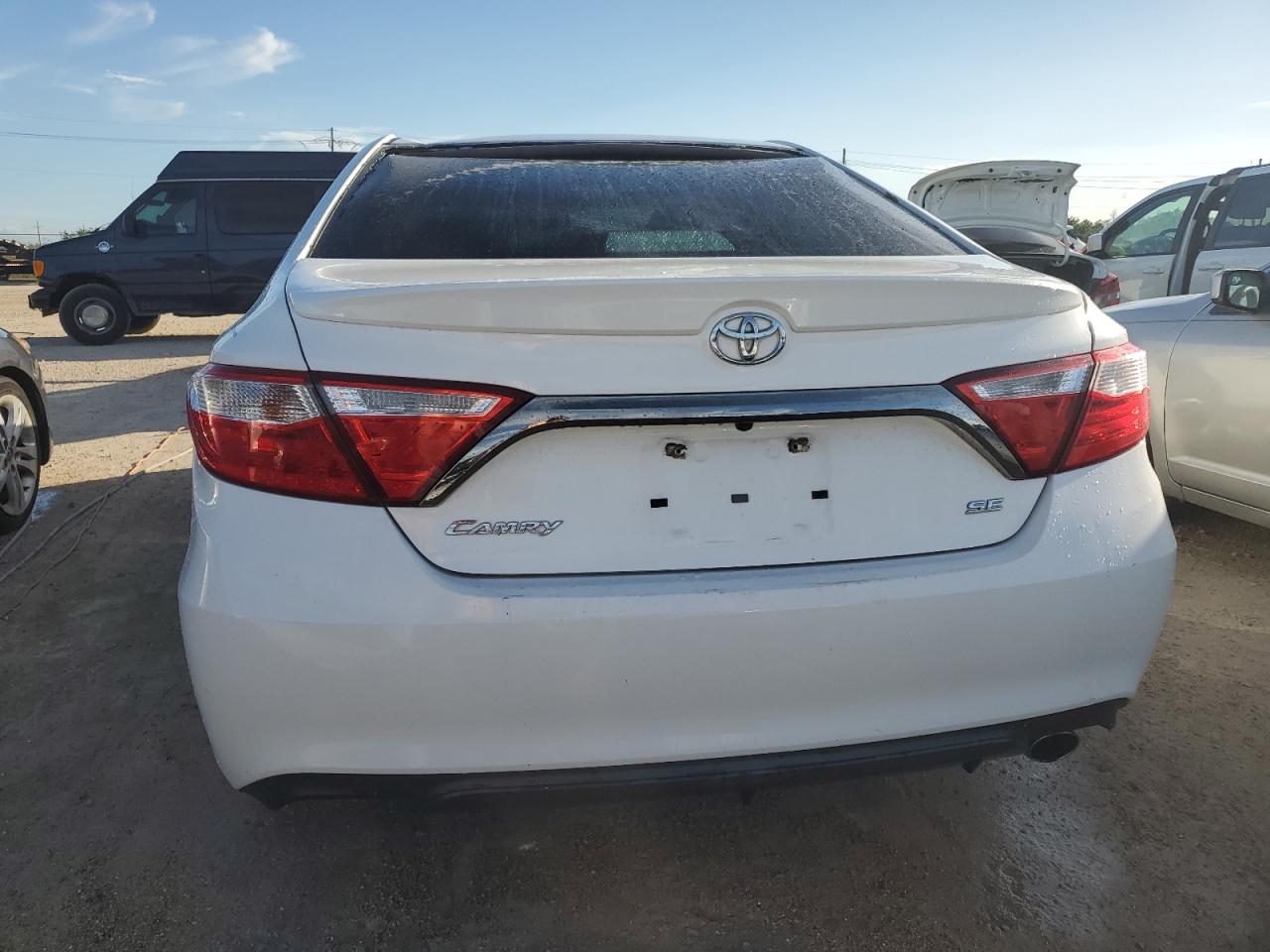 VIN 4T1BF1FK1HU400882 2017 TOYOTA CAMRY no.6