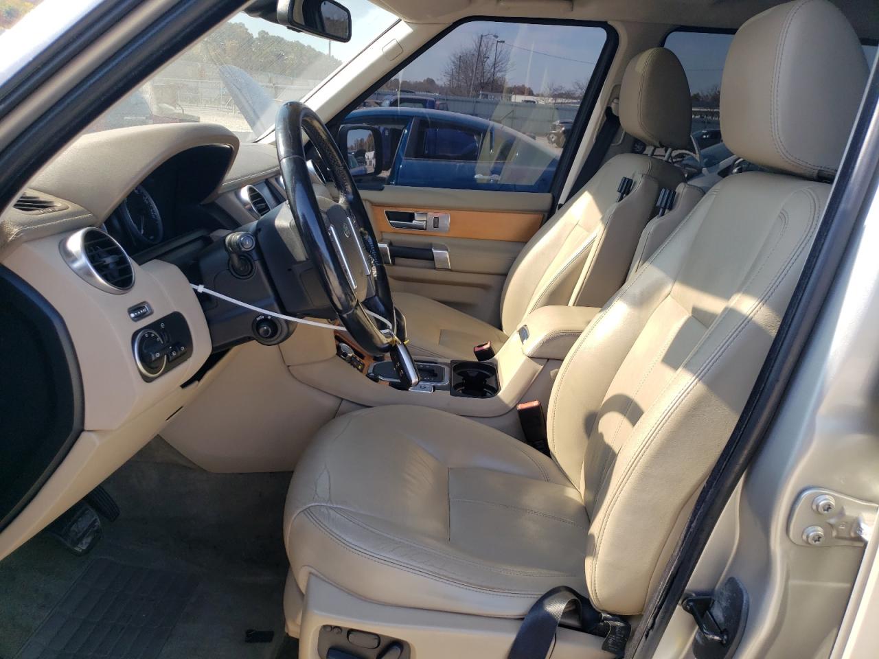2011 Land Rover LR4 - Image 7