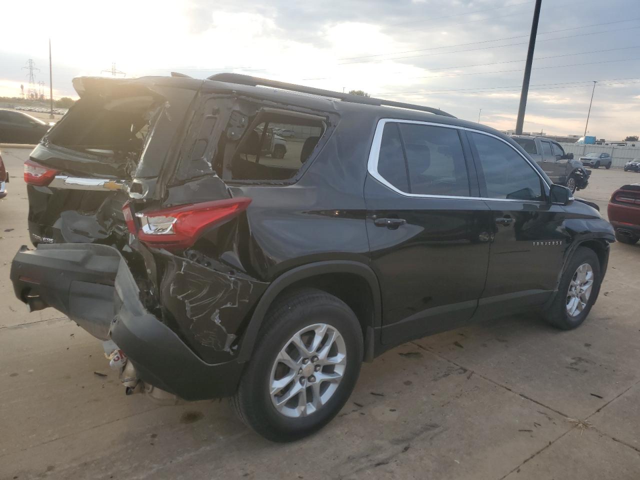 2019 Chevrolet Traverse - Image 3