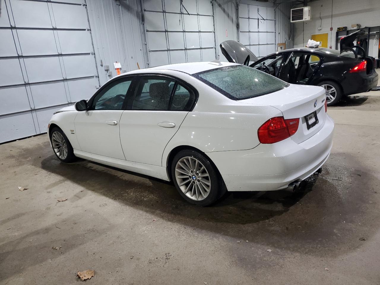2011 BMW 3er - Image 2