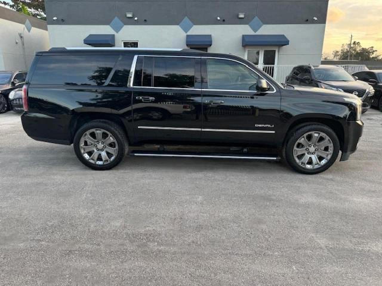 1GKS1JKJ0FR715158 2015 GMC Yukon Xl Denali