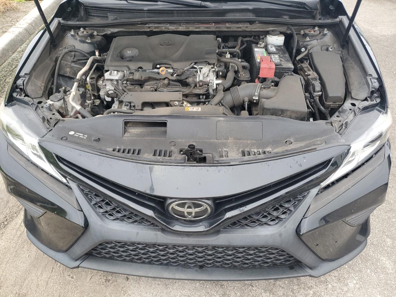 2019 Toyota Camry - Image 11