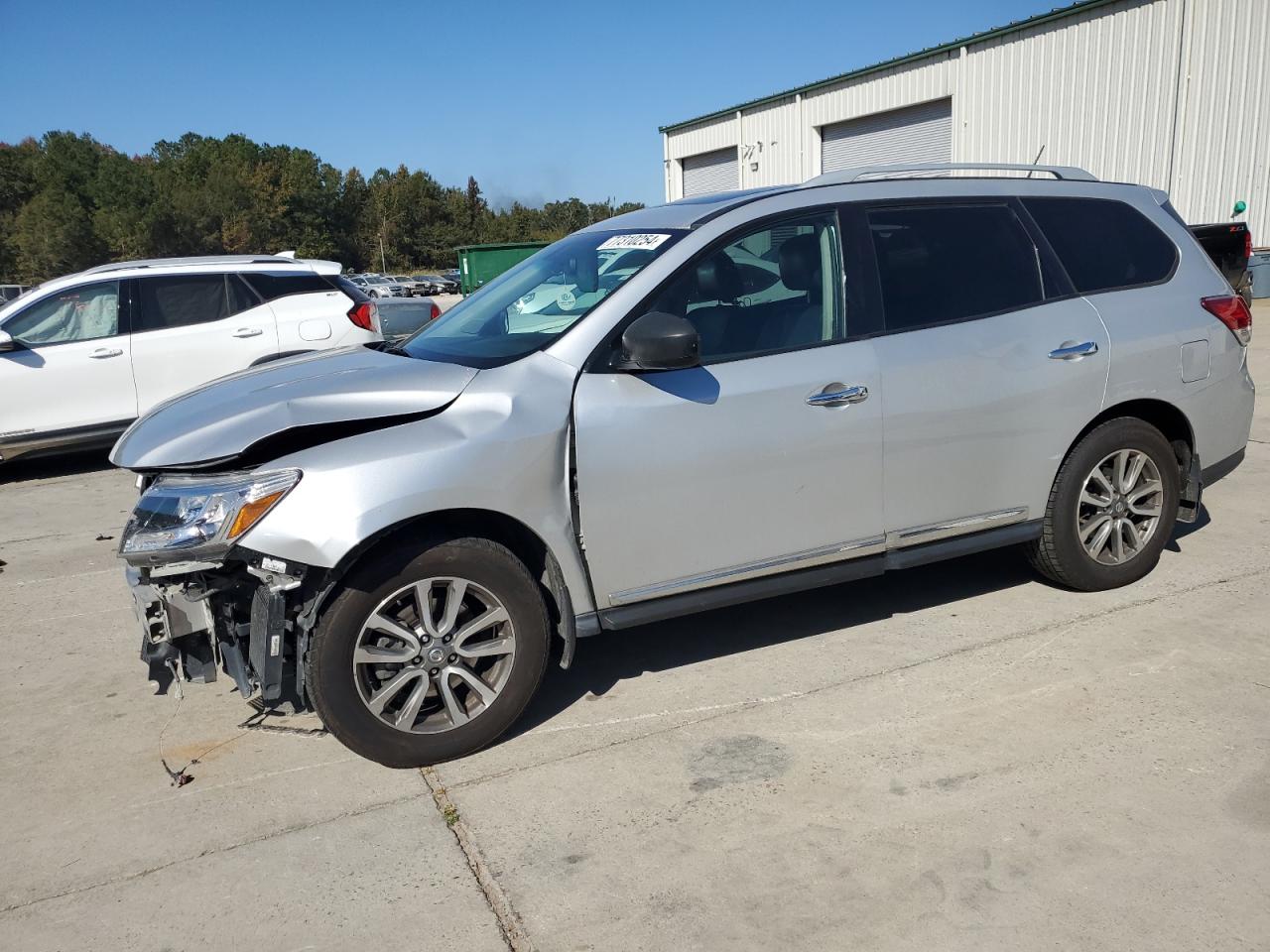 2013 Nissan Pathfinder - Image 1