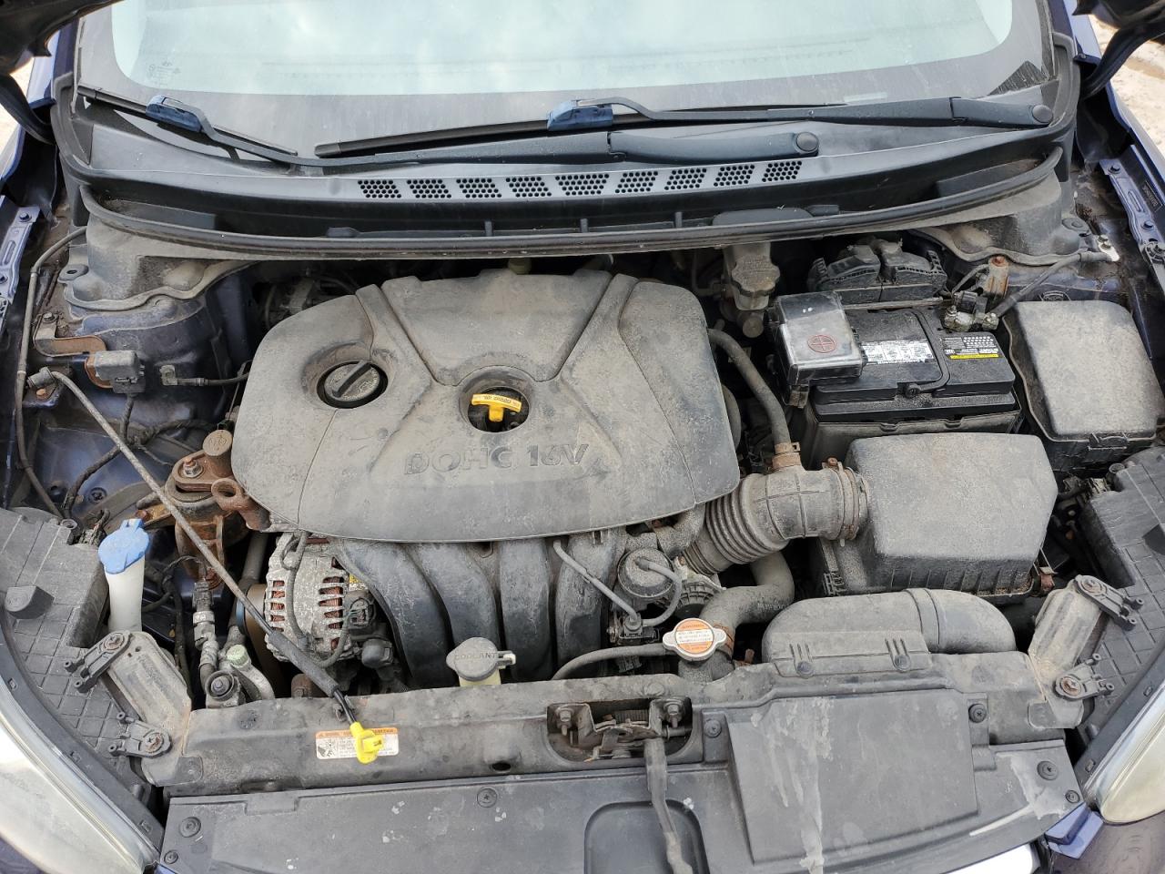 2012 Hyundai Elantra - Image 11