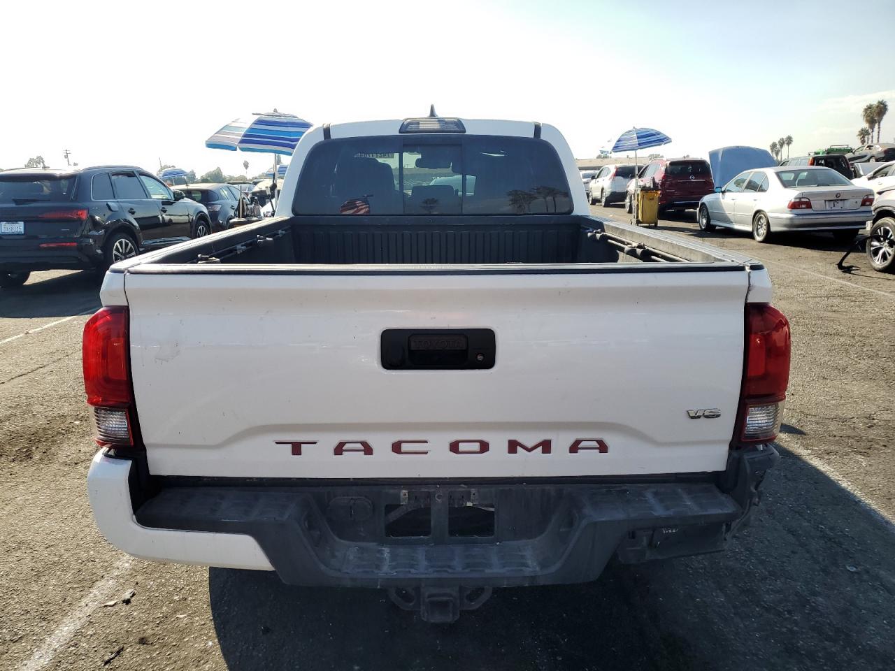 3TMBZ5DN5JM016453 2018 Toyota Tacoma Double Cab