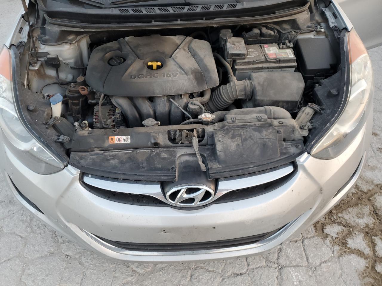 2013 Hyundai Elantra - Image 11