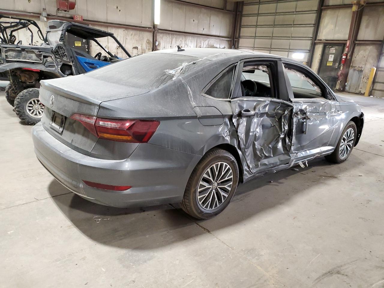 2019 Volkswagen Jetta - Image 3