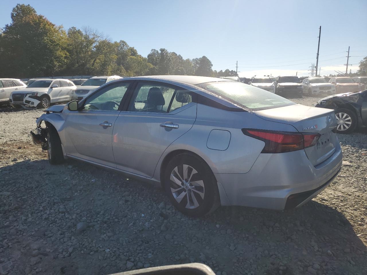 2021 Nissan Altima - Image 2
