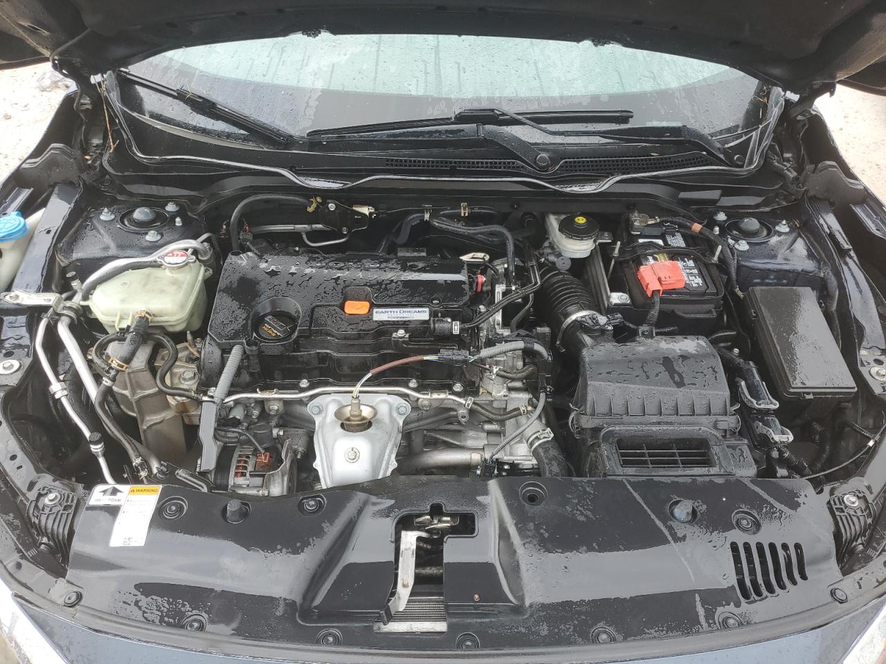 19XFC2F57JE040181 2018 Honda Civic Lx