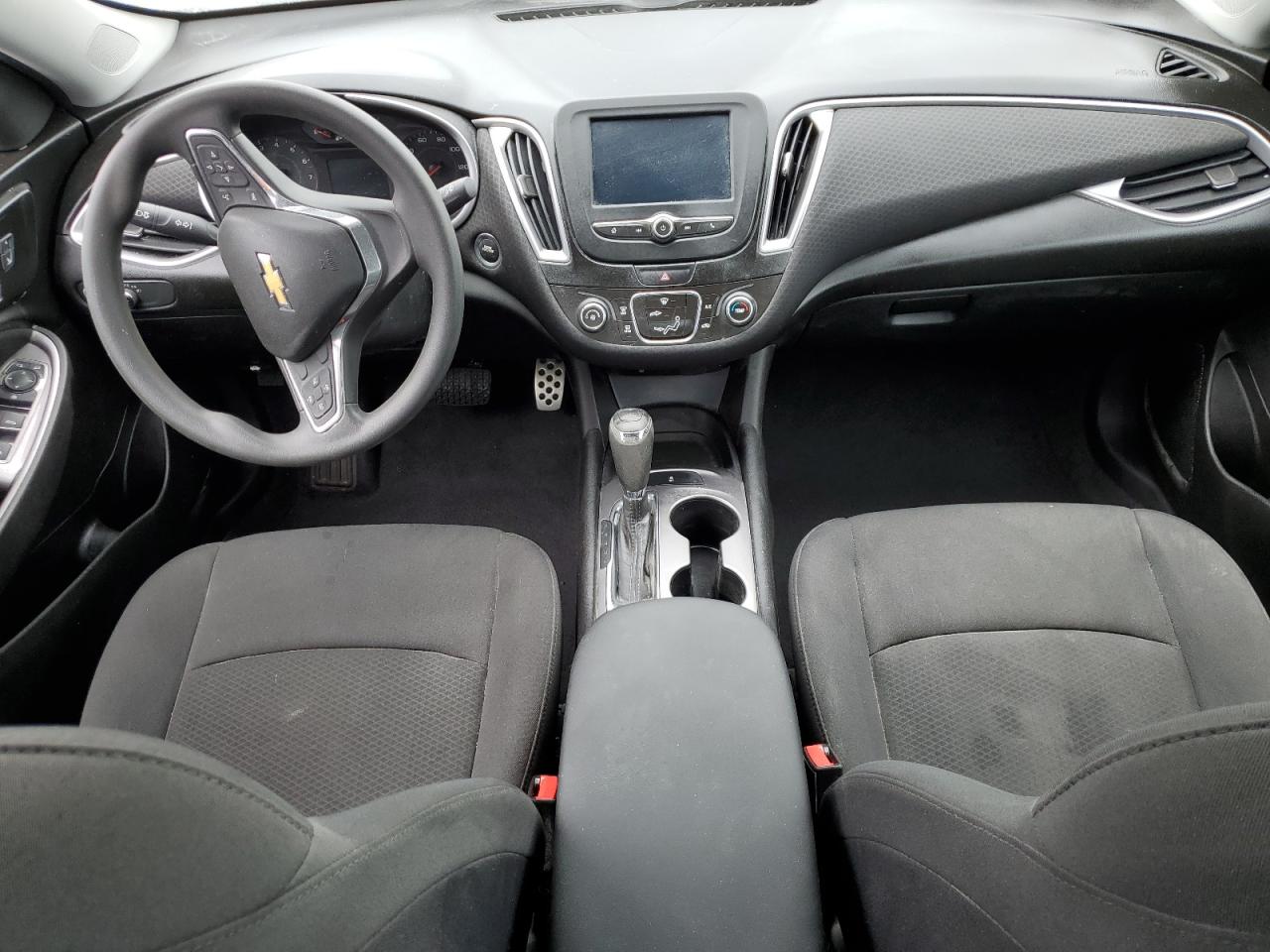 2017 Chevrolet Malibu - Image 8